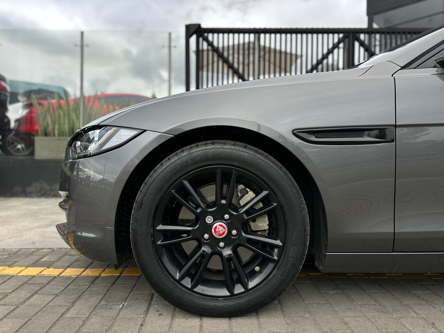 Jaguar XE Prestige Modelo 2018
