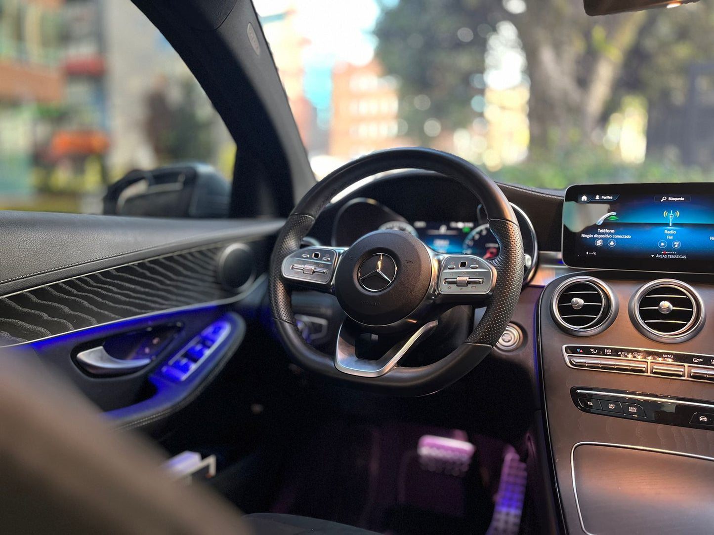 Mercedes-Benz GLC 300e Coupé 4MATIC Modelo 2023 - Autos 93