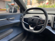 Cargar imagen en el visor de la galería, Volvo EX30 Recharge Plus Modelo 2024
