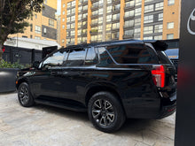 Cargar imagen en el visor de la galería, Chevrolet Tahoe Z71 Blindada Modelo 2023
