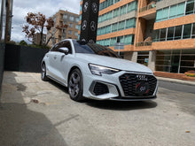 Cargar imagen en el visor de la galería, Audi S3 Sportback Modelo 2023
