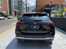 Cargar imagen en el visor de la galería, Mercedes-Benz GLA 200 Modelo 2022
