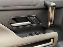 Cargar imagen en el visor de la galería, GMC Hummer EV 3X Modelo 2024
