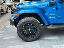 Cargar imagen en el visor de la galería, Jeep Wrangler Rubicon Sahara Modelo 2022
