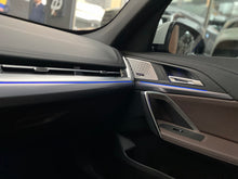 Cargar imagen en el visor de la galería, BMW IX1 xDrive30 Modelo 2025
