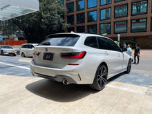 Cargar imagen en el visor de la galería, BMW 330I Paquete M Modelo 2022
