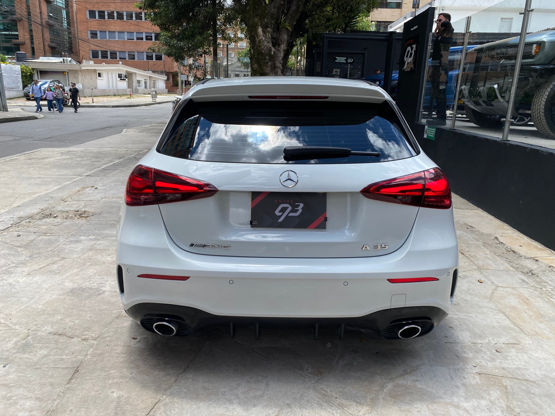 Mercedes-Benz AMG A35 4MATIC Híbrido Modelo 2023 - Autos 93