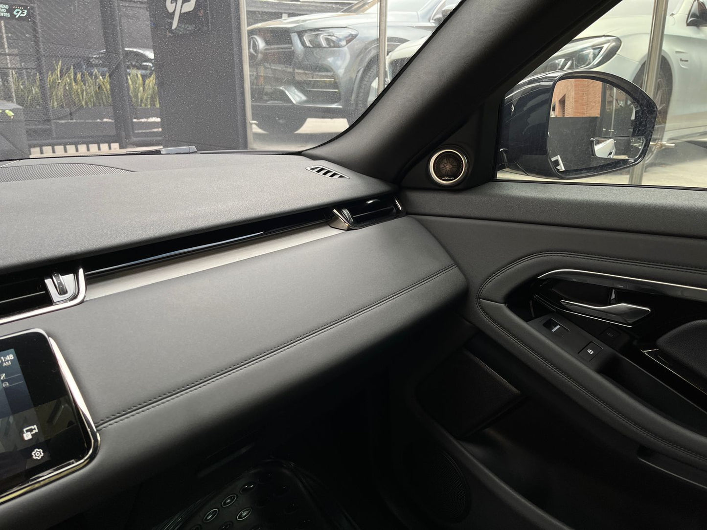 Land Rover Range Rover Evoque R-Dynamic Bronze Modelo 2023
