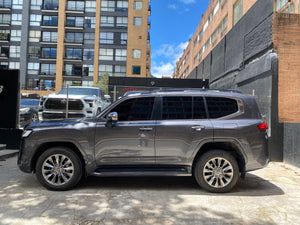 Toyota Land Cruiser 300 ZX Modelo 2023