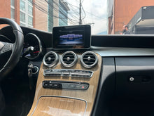 Cargar imagen en el visor de la galería, Mercedes-Benz C200 Modelo 2017
