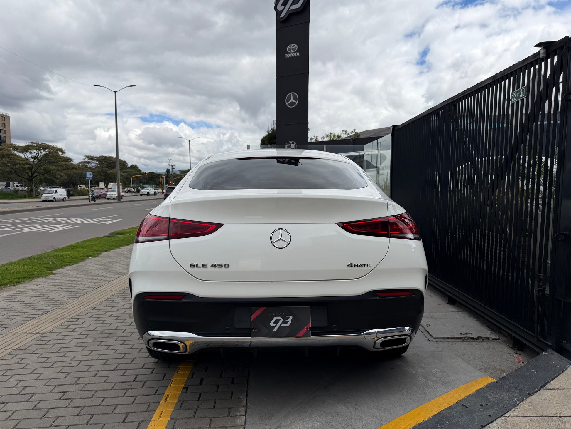 Mercedes Benz GLE 450 Coupé Modelo 2023 - Autos 93