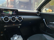 Cargar imagen en el visor de la galería, Mercedes-Benz A 200 HatchBack Modelo 2022
