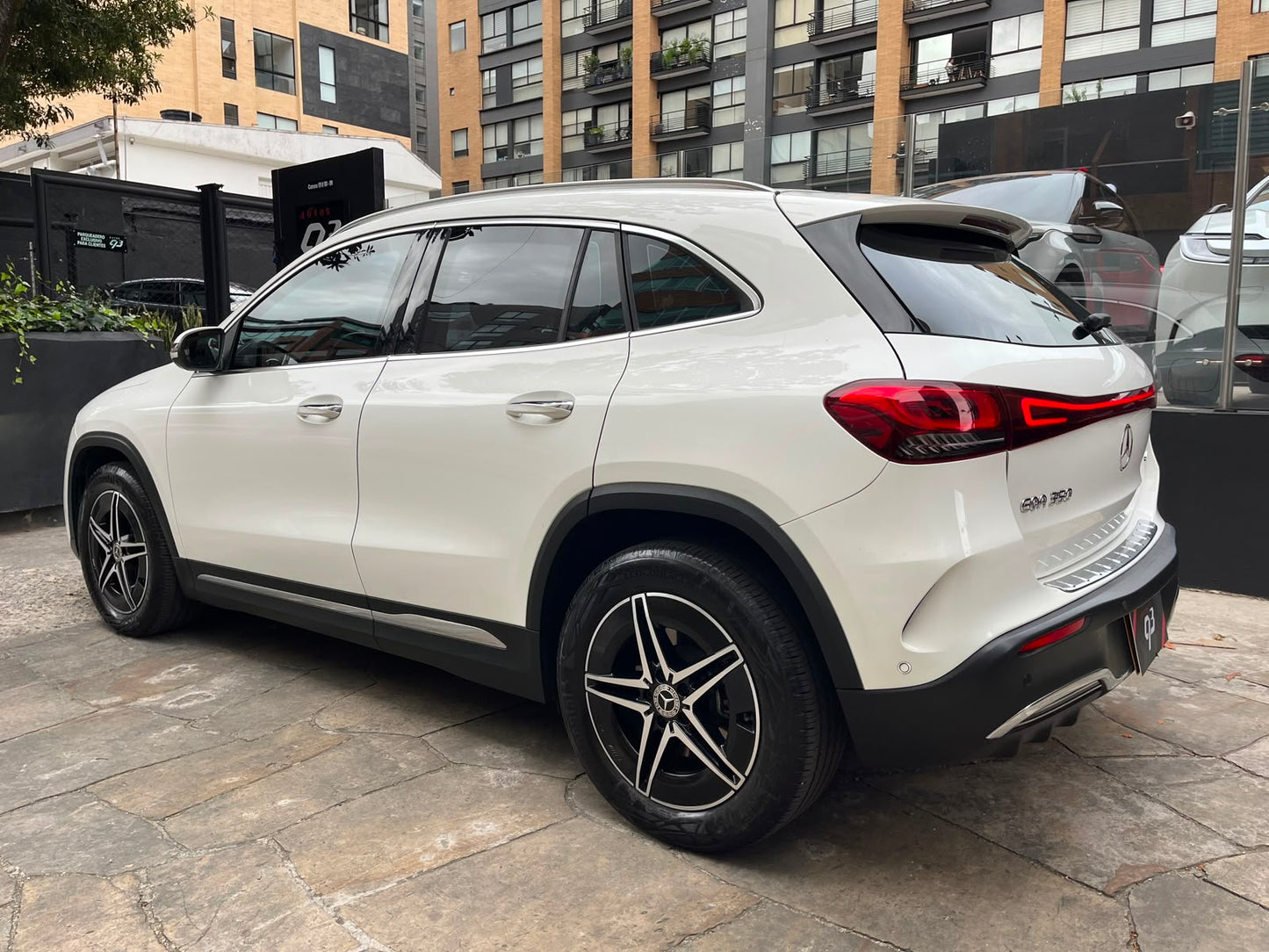 Mercedes-Benz EQA 350 4MATIC Blindada Modelo 2023