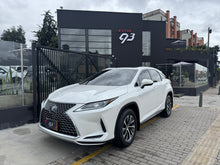 Cargar imagen en el visor de la galería, Lexus RX450h AWD Performance Híbrida

Modelo 2022
