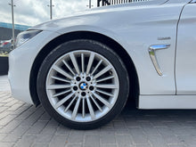 Cargar imagen en el visor de la galería, BMW 420I Cabriolet Luxury Modelo 2019
