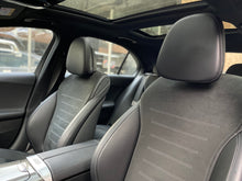 Cargar imagen en el visor de la galería, Mercedes-Benz C200 Híbrido Modelo 2023
