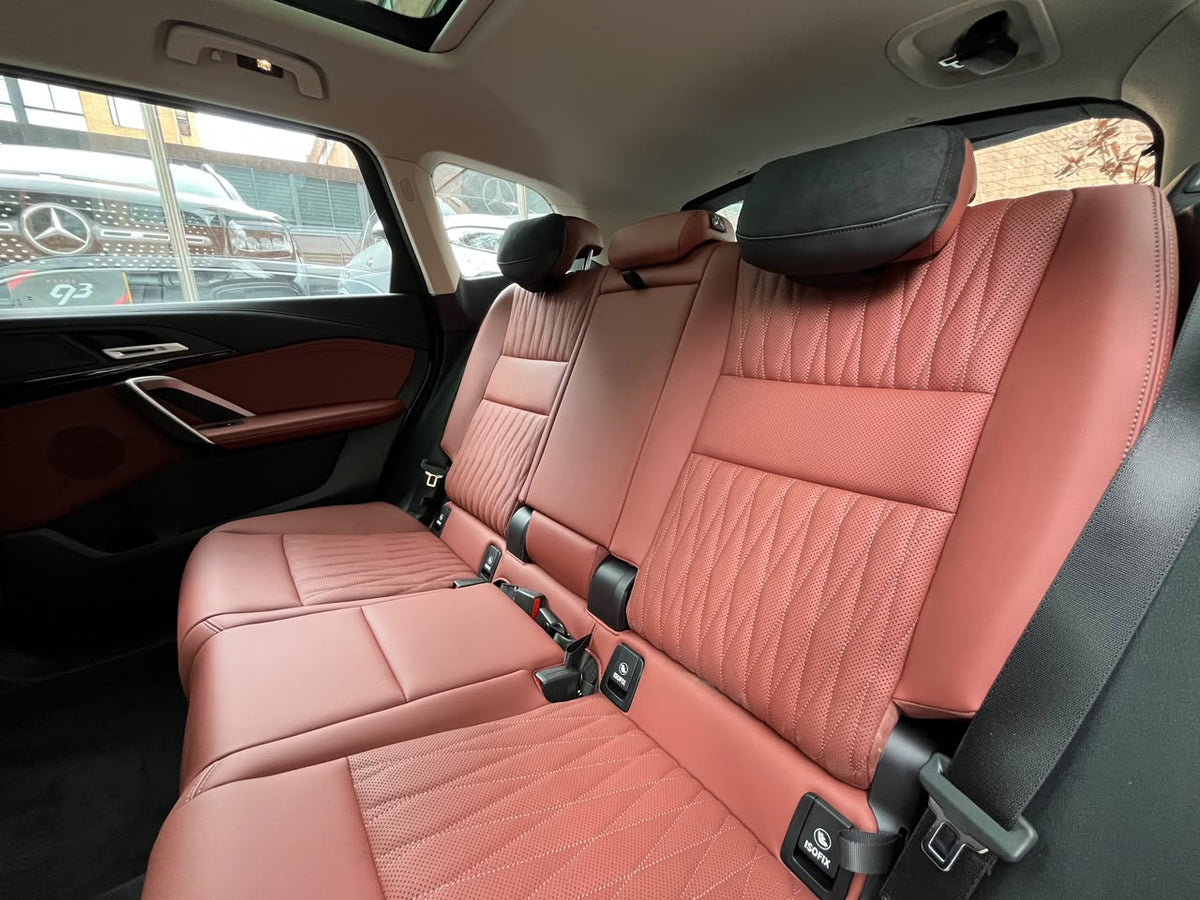 BMW iX1 2026