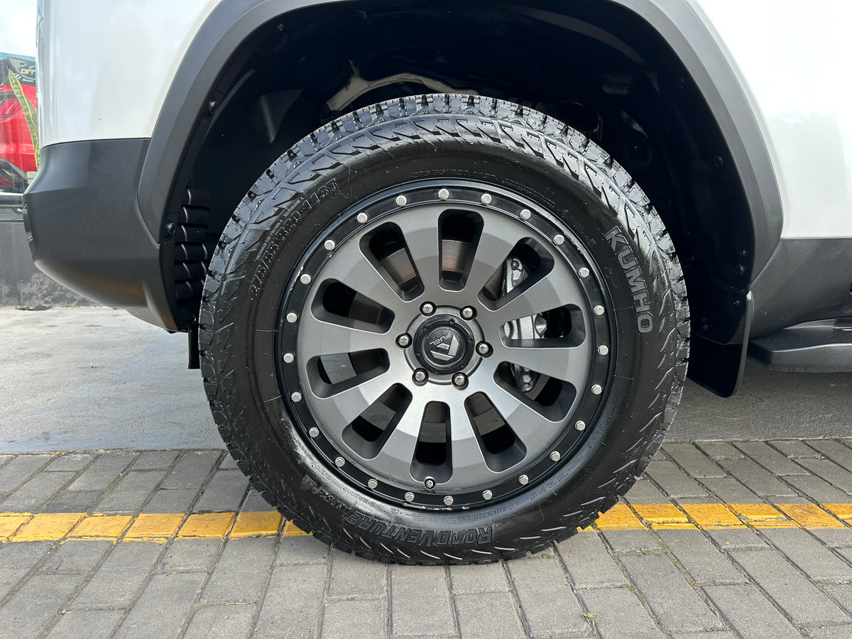 Toyota Land Cruiser 300 GR Sport Modelo 2022 - Autos 93