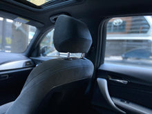 Cargar imagen en el visor de la galería, BMW 120I Paquete M Modelo 2017
