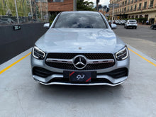 Cargar imagen en el visor de la galería, Mercedes-Benz GLC 300E Coupé Híbrido Modelo 2022
