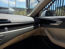 Cargar imagen en el visor de la galería, Audi A4 40TFSI Unique Edition Modelo 2023 - Autos 93
