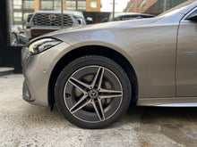 Cargar imagen en el visor de la galería, Mercedes-Benz C200 Híbrido Modelo 2023
