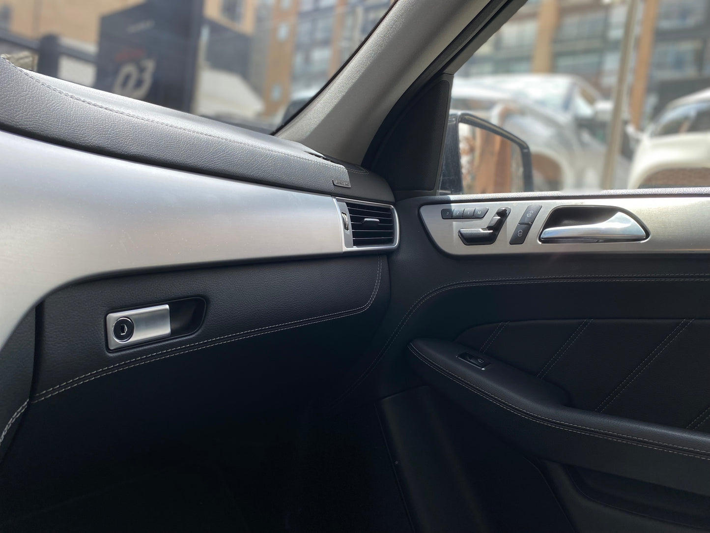 Mercedes-Benz ML63 AMG Modelo 2015 - Autos 93