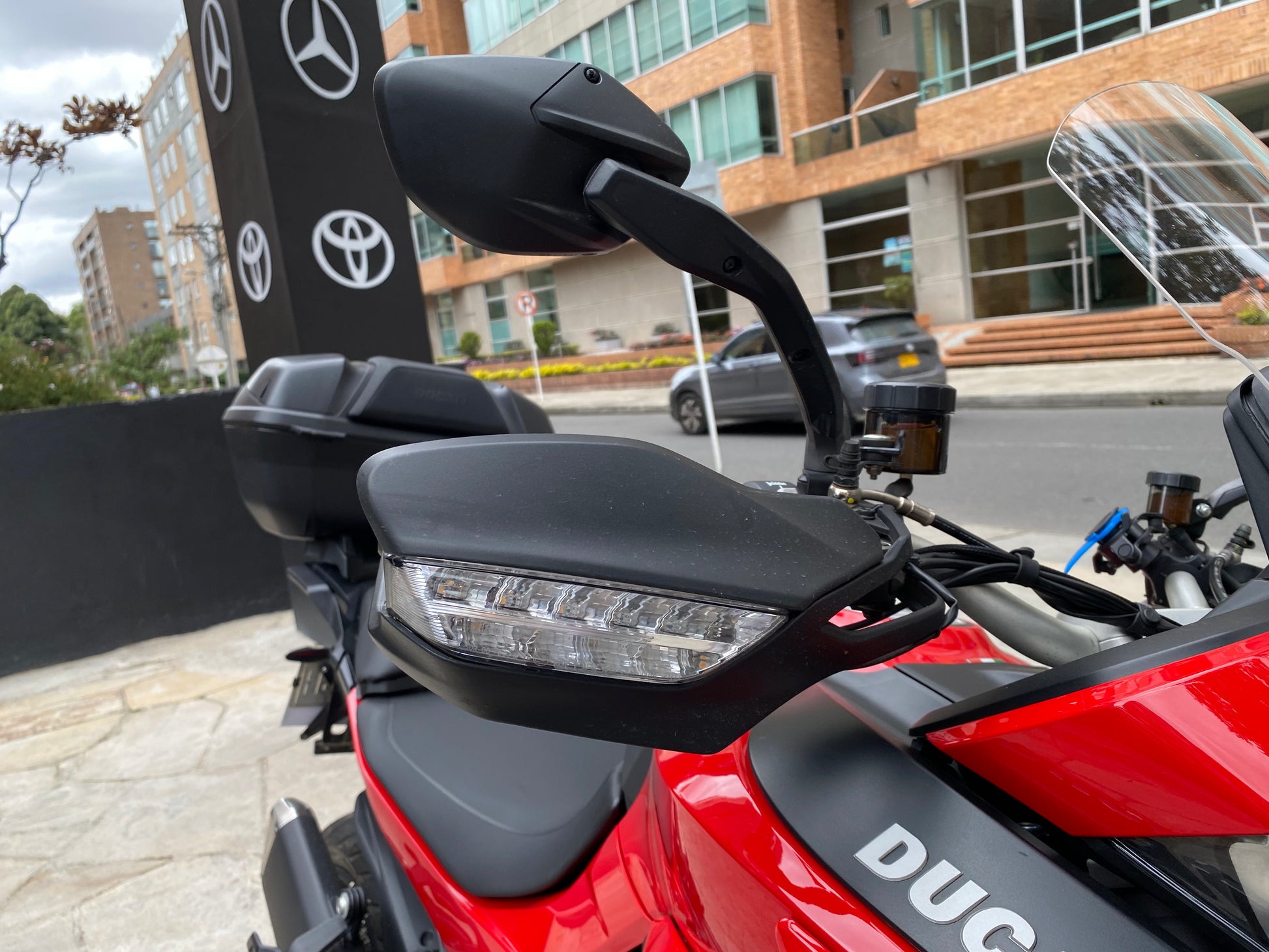 Ducati Multistrada V2 S Modelo 2024 - Autos 93