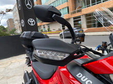 Cargar imagen en el visor de la galería, Ducati Multistrada V2 S Modelo 2024
