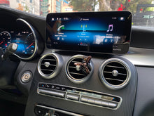 Cargar imagen en el visor de la galería, Mercedes-Benz GLC 300E Coupé Modelo 2022
