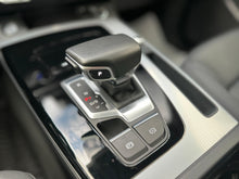 Cargar imagen en el visor de la galería, Audi Q5 Sportback Híbrida Modelo 2022
