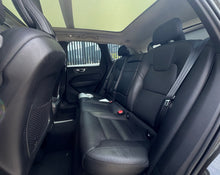Cargar imagen en el visor de la galería, Volvo XC60 B5 Híbrida Modelo 2022
