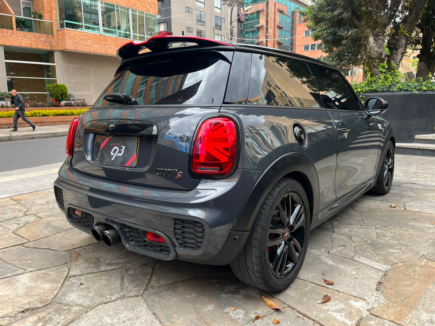 MINI Cooper S Modelo 2019 JCW Style