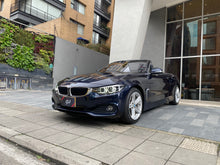 Cargar imagen en el visor de la galería, BMW 420I Cabrio Modelo 2018
