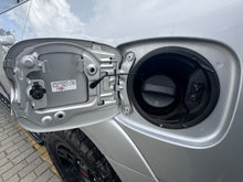 Cargar imagen en el visor de la galería, Toyota 4Runner Blindada Modelo 2023
