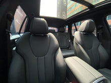 Cargar imagen en el visor de la galería, BMW X5 xDrive40I Modelo 2021
