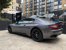 Cargar imagen en el visor de la galería, Maserati Gran Turismo S Modelo 2010
