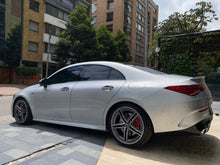 Cargar imagen en el visor de la galería, Mercedes-Benz AMG CLA 45S 4MATIC Modelo 2023
