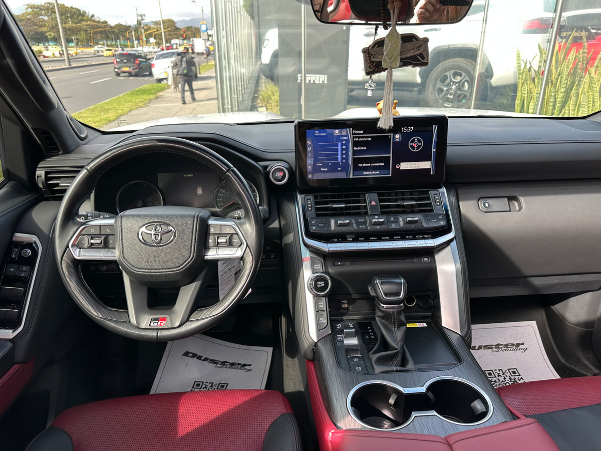 Toyota Land Cruiser 300 GR Sport Modelo 2022 - Autos 93