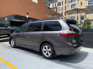 Toyota Sienna LE Modelo 2019