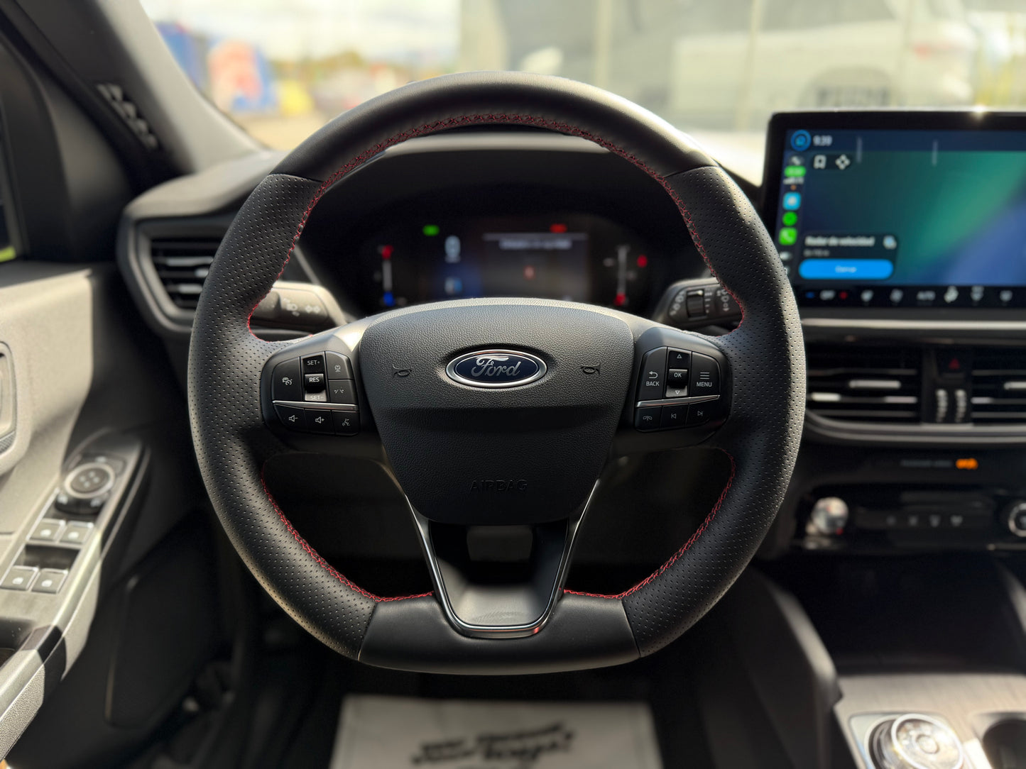 Ford Escape ST-Line Hybrid Modelo 2025 - Autos 93