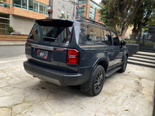 Cargar imagen en el visor de la galería, Toyota Land Cruiser Prado TXL Blindada Modelo 2025
