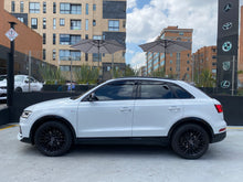 Cargar imagen en el visor de la galería, Audi Q3 S-line Black Edition Modelo 2018
