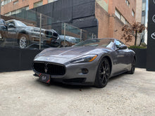 Cargar imagen en el visor de la galería, Maserati Gran Turismo S Modelo 2010
