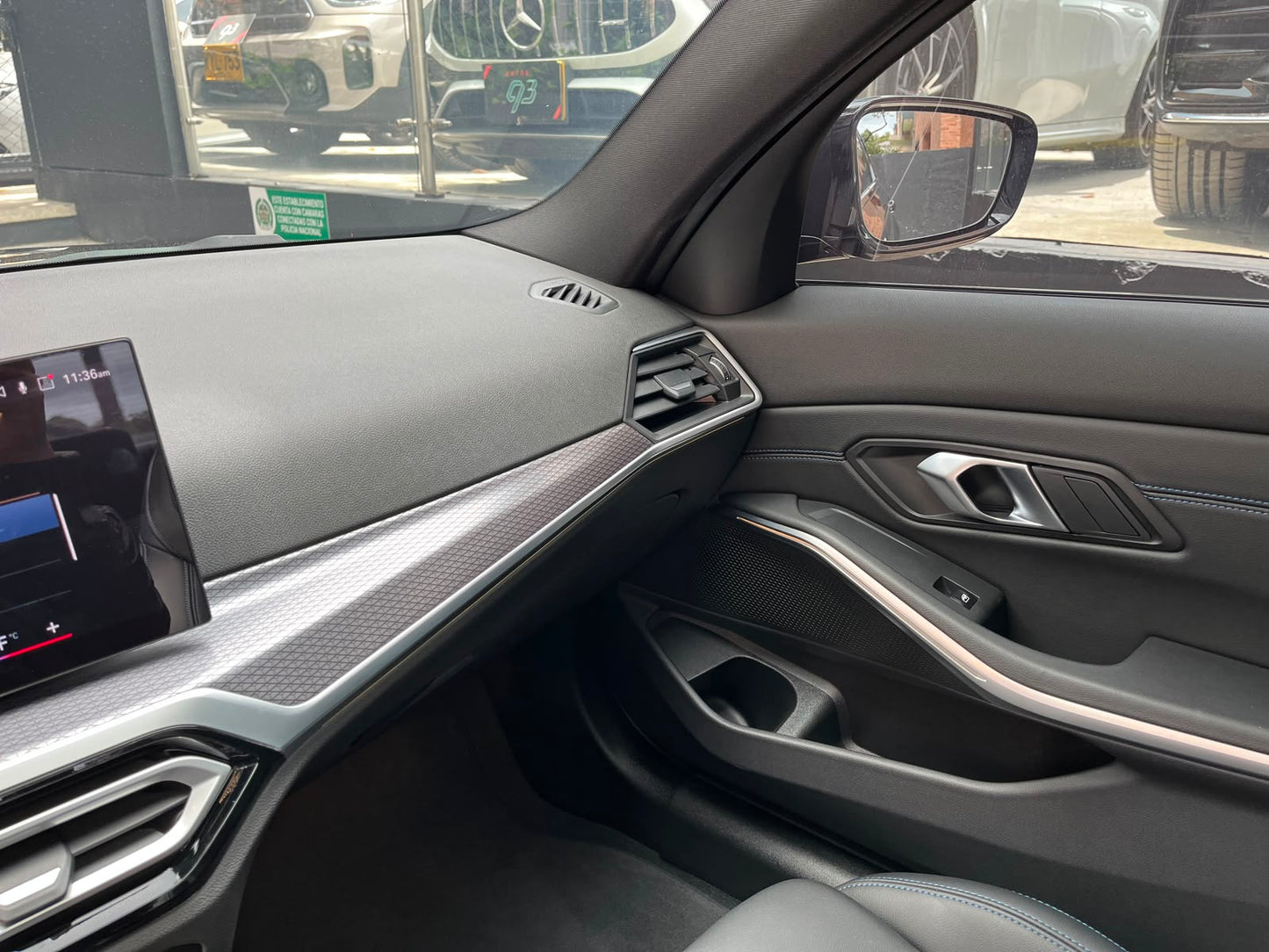 BMW 330e Modelo 2024
