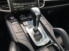 Cargar imagen en el visor de la galería, Porsche Cayenne Modelo 2016
