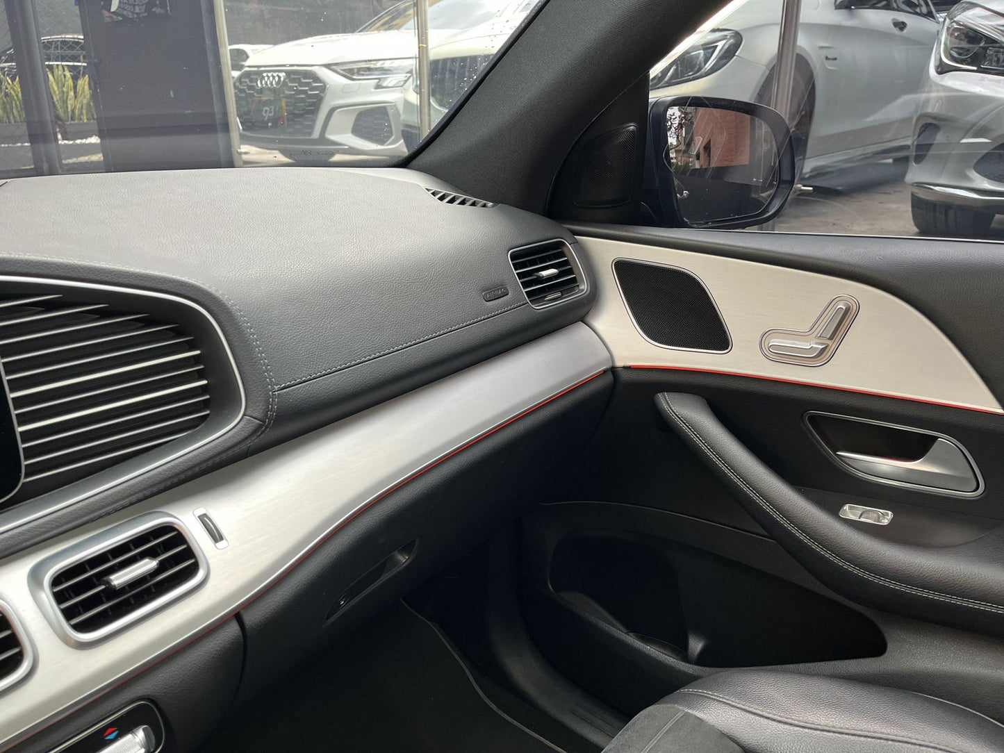 Mercedes-Benz GLE450 4MATIC Coupé Modelo 2022 - Autos 93