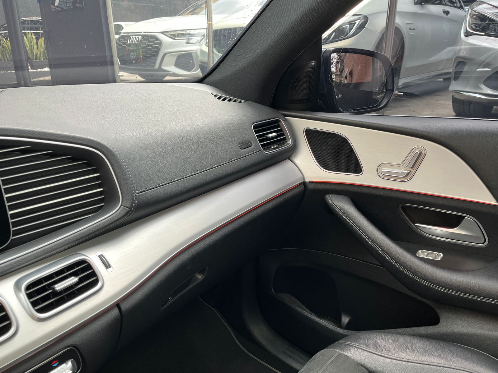 Mercedes-Benz GLE450 4MATIC Coupé Modelo 2022 - Autos 93