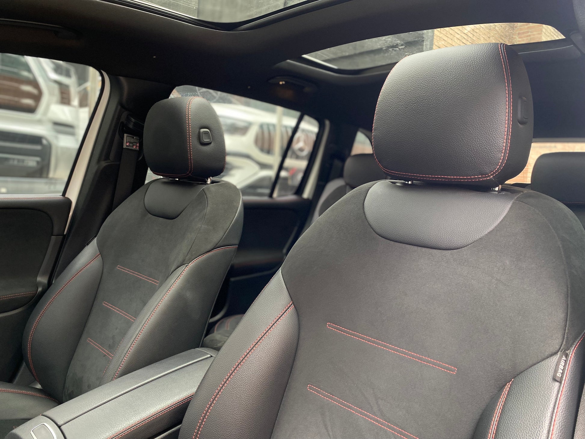 Mercedes-Benz GLB 200 Modelo 2023 - Autos 93