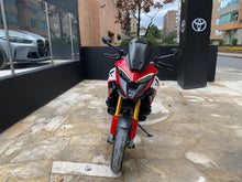 Cargar imagen en el visor de la galería, Ducati Multistrada V4 Modelo 2023
